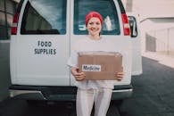 도움되는 유튜버가 수익을 올리는 방법은 무엇인가요?