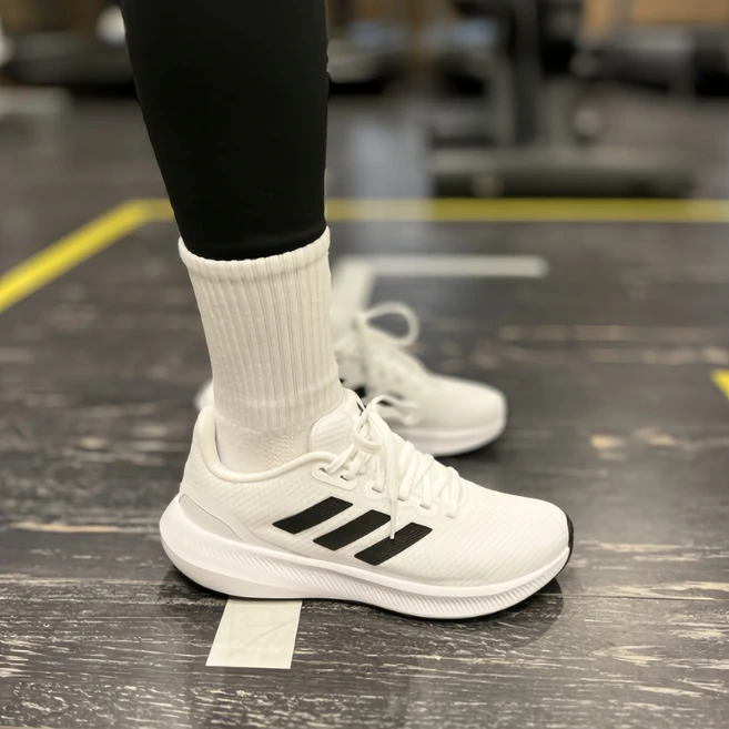 궁금한 소식 아디다스런닝화 리뷰가 많습니다