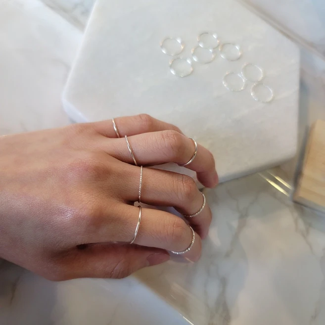 보고싶은 순간 은반지 확인해보세요