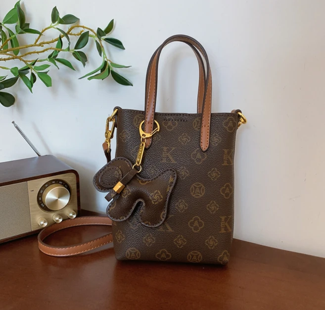 실시간으로 뜸! 루이비통가방 전합니다